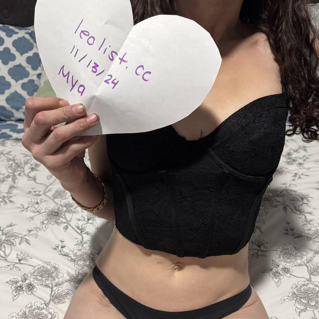 Mya is Female Escorts. | Hamilton | Ontario | Canada | canadatopescorts.com 