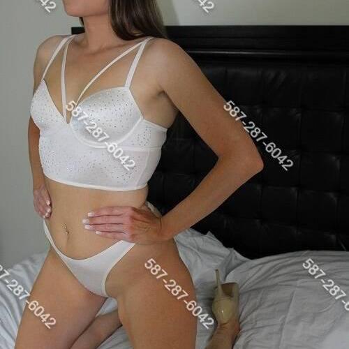 Mercedez is Female Escorts. | Edmonton | Alberta | Canada | canadatopescorts.com 