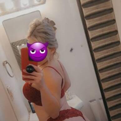 Lillie is Female Escorts. | Moncton | New Brunswick | Canada | canadatopescorts.com 