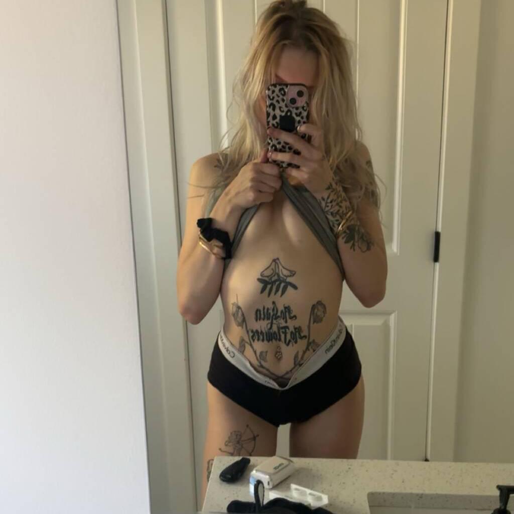 Sadie is Female Escorts. | Yellowknife | Northwest Territories | Canada | canadatopescorts.com 