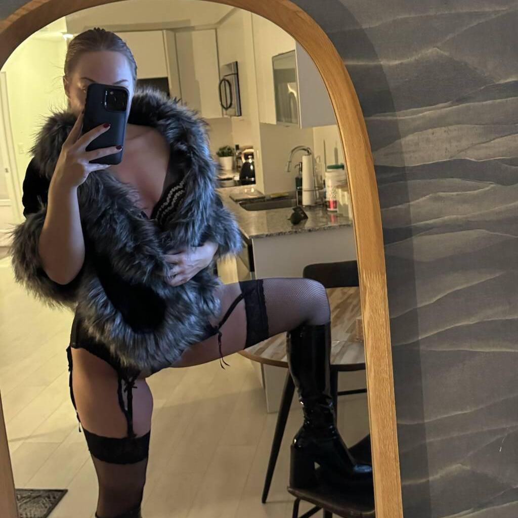 Mena Indigo is Female Escorts. | Toronto | Ontario | Canada | canadatopescorts.com 