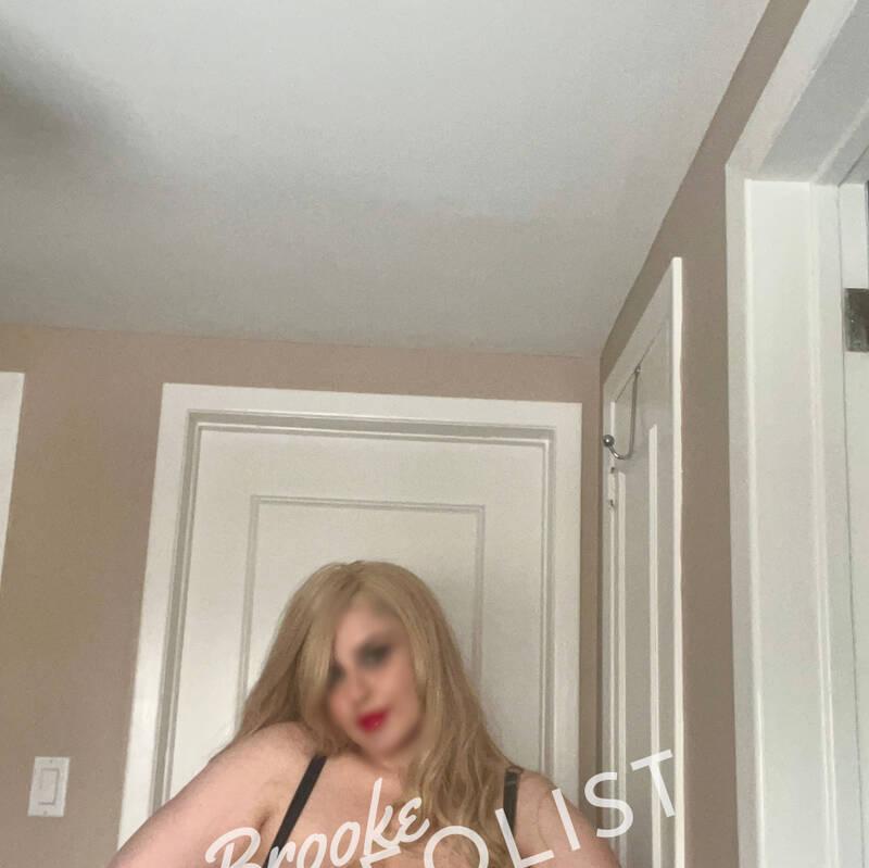 Brooke Bennett is Female Escorts. | Ft Mcmurray | Alberta | Canada | canadatopescorts.com 