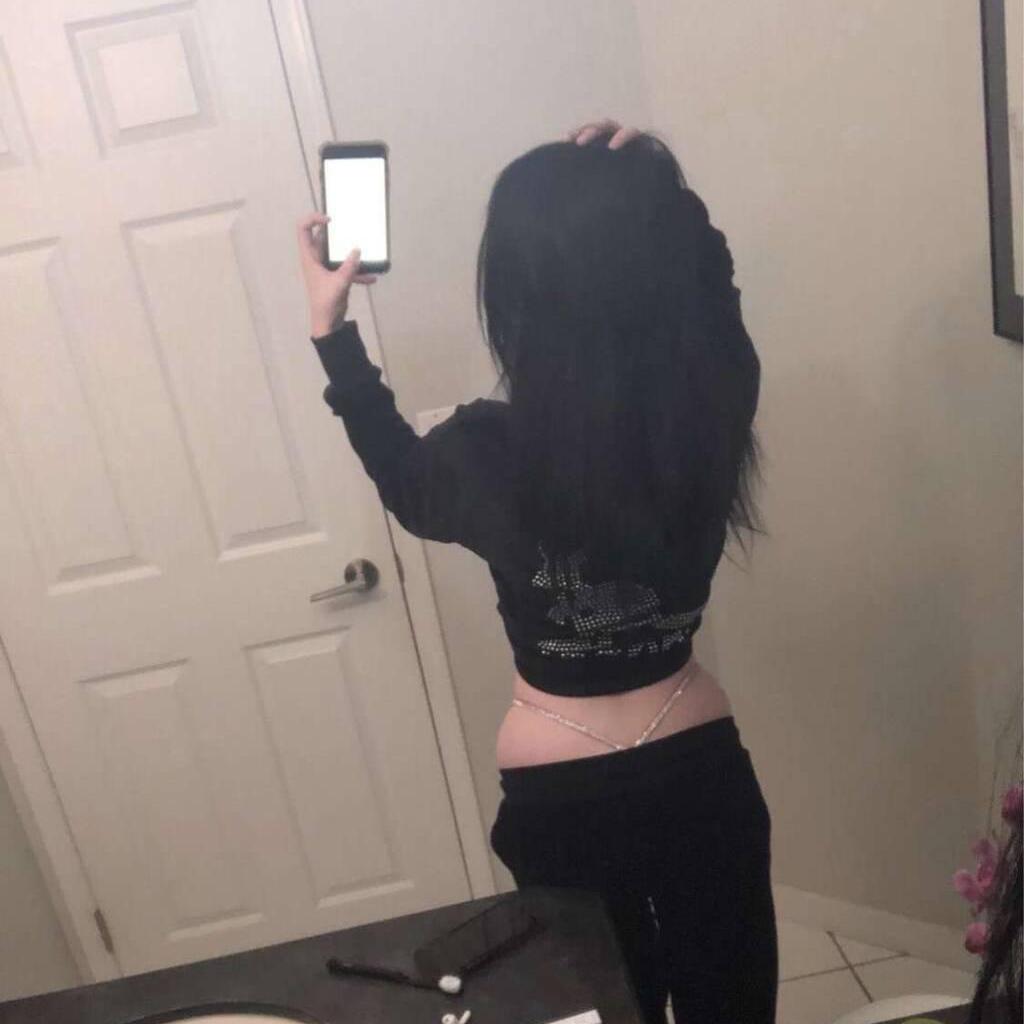 Chloe is Female Escorts. | Regina | Saskatchewan | Canada | canadatopescorts.com 