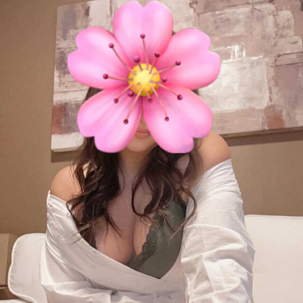 LEAH is Female Escorts. | belleville | Ontario | Canada | canadatopescorts.com 