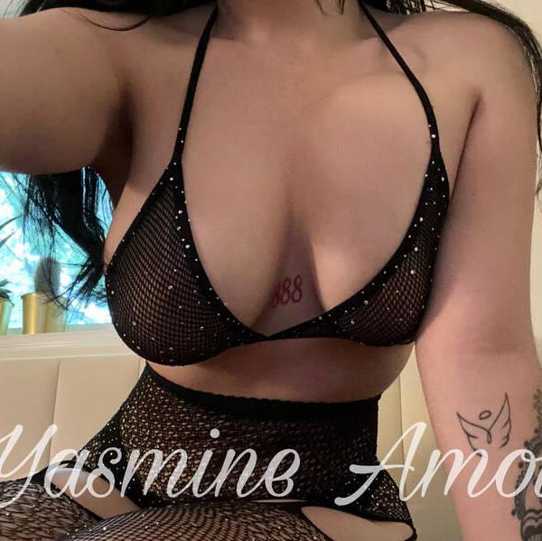 Yasmine Amour is Female Escorts. | Winnipeg | Manitoba | Canada | canadatopescorts.com 