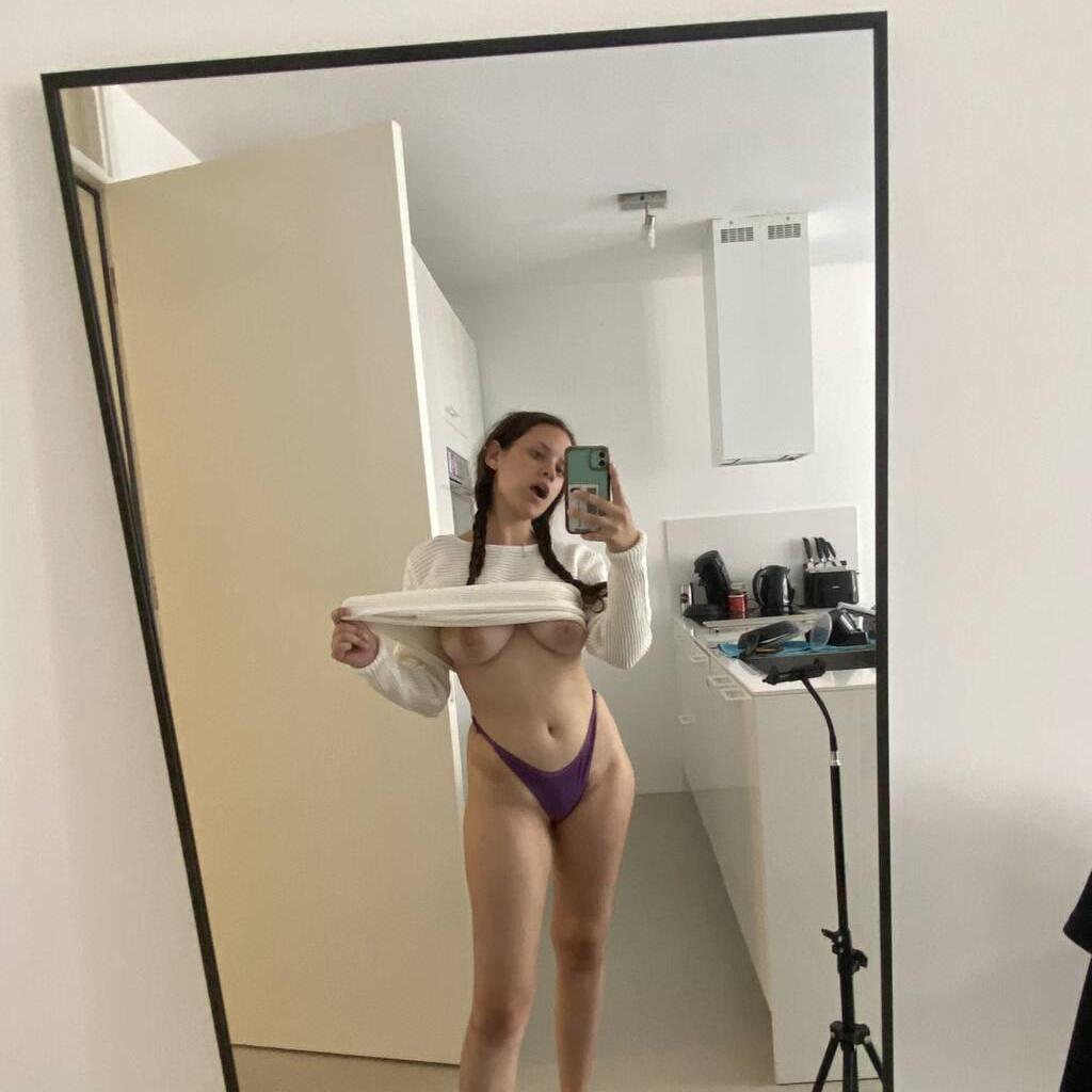 Juliane is Female Escorts. | Moncton | New Brunswick | Canada | canadatopescorts.com 