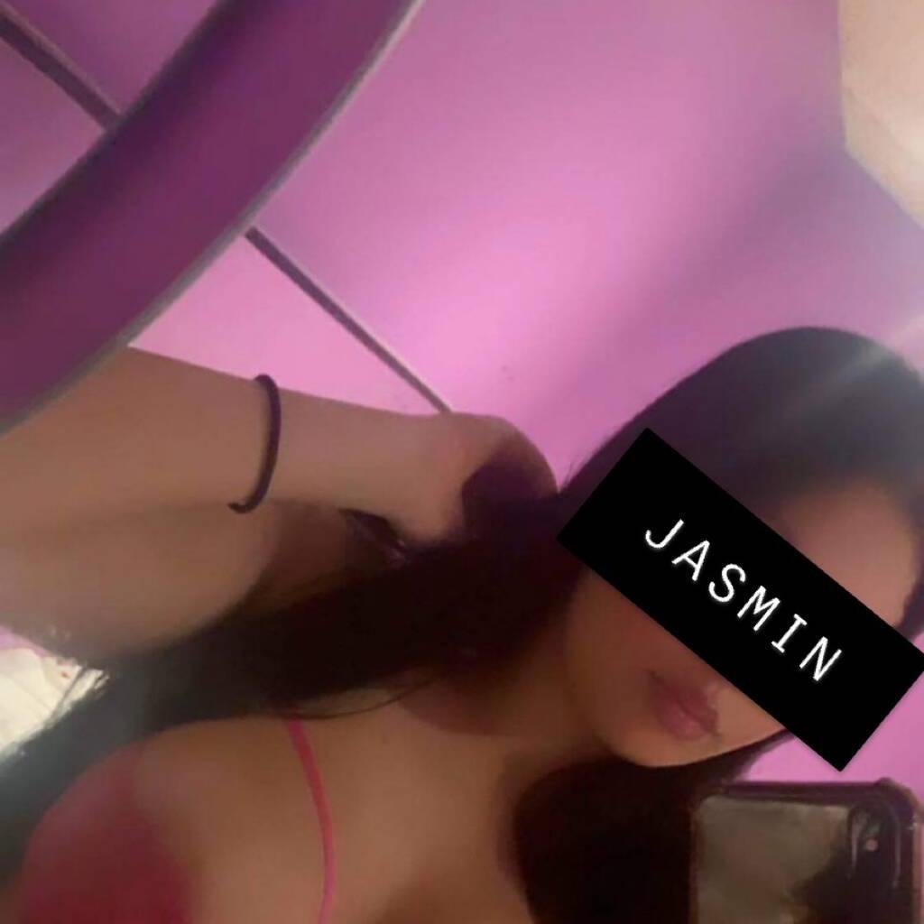 Jasmine is Female Escorts. | Quebec City | Quebec | Canada | canadatopescorts.com 