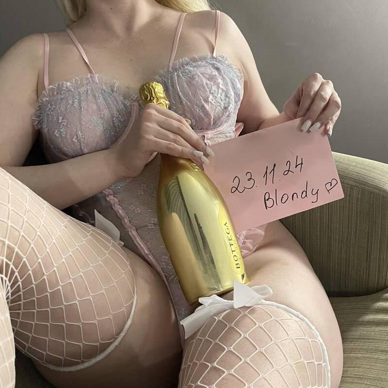 Blondy is Female Escorts. | Montreal | Quebec | Canada | canadatopescorts.com 