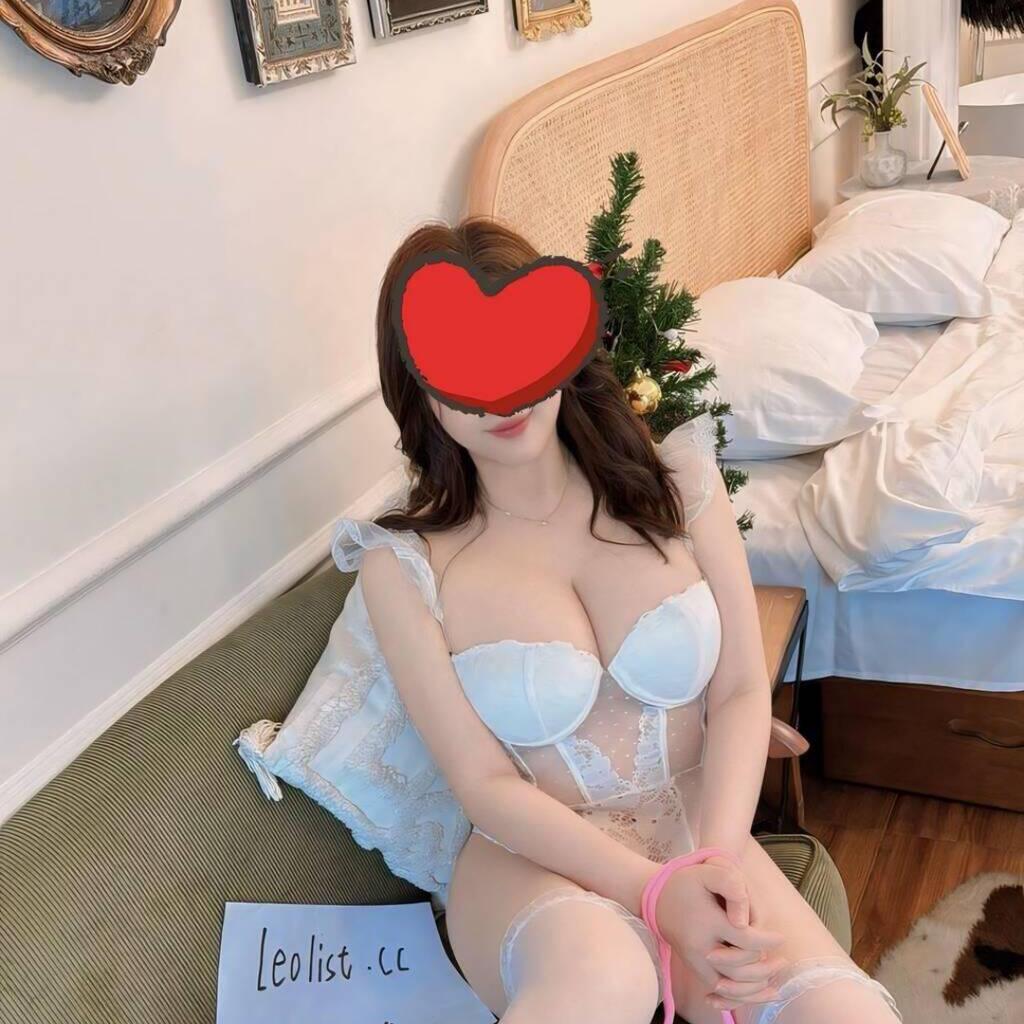 QQ /778/378/8983 is Female Escorts. | Edmonton | Alberta | Canada | canadatopescorts.com 