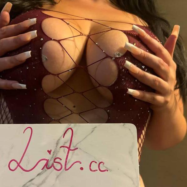 Bella xo is Female Escorts. | Hamilton | Ontario | Canada | canadatopescorts.com 