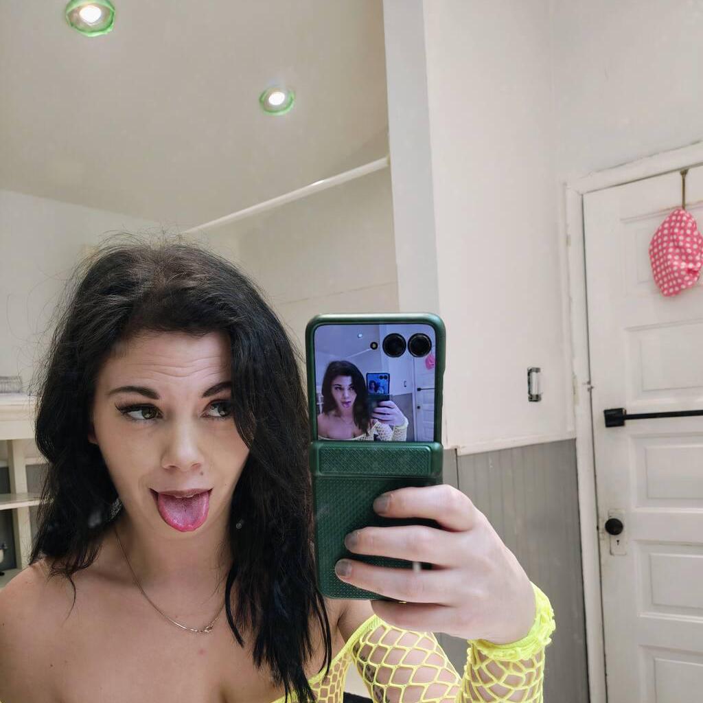 Bama is Female Escorts. | Toronto | Ontario | Canada | canadatopescorts.com 