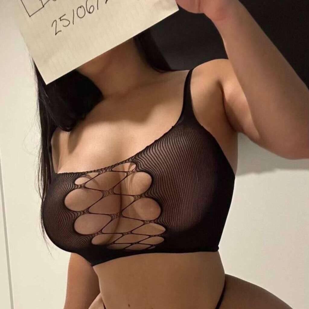 Sasha is Female Escorts. | Sudbury | Ontario | Canada | canadatopescorts.com 