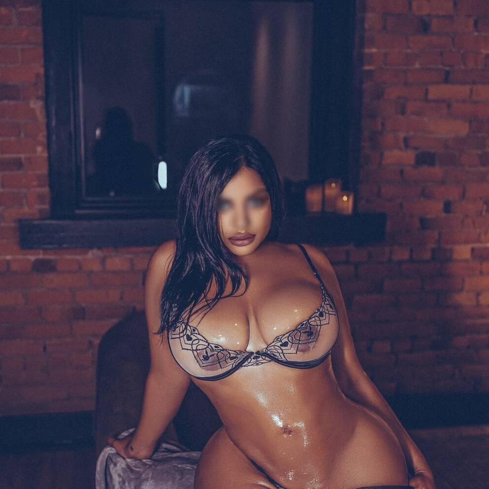 Savana Khan is Female Escorts. | Montreal | Quebec | Canada | canadatopescorts.com 