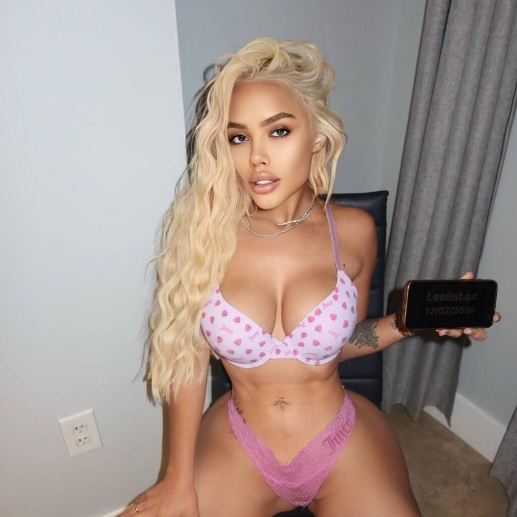 Barbie is Female Escorts. | Hamilton | Ontario | Canada | canadatopescorts.com 