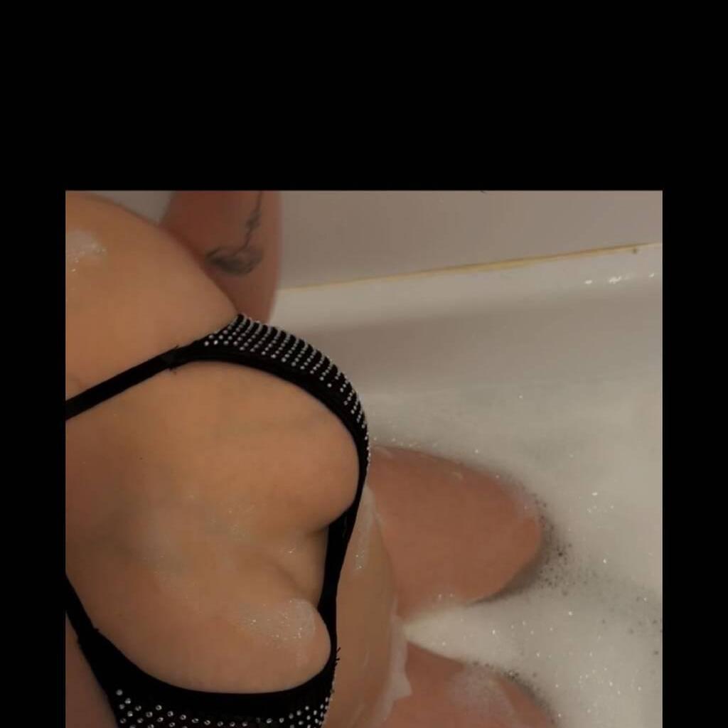 Maya is Female Escorts. | Niagara | Ontario | Canada | canadatopescorts.com 