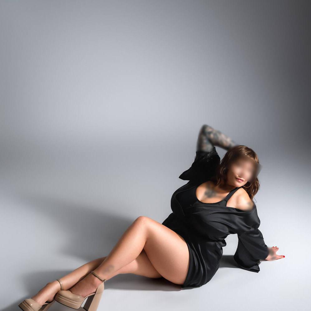 Lillie Hamilton is Female Escorts. | Calgary | Alberta | Canada | canadatopescorts.com 