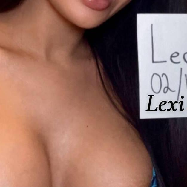 Lexi is Female Escorts. | windsor | Ontario | Canada | canadatopescorts.com 