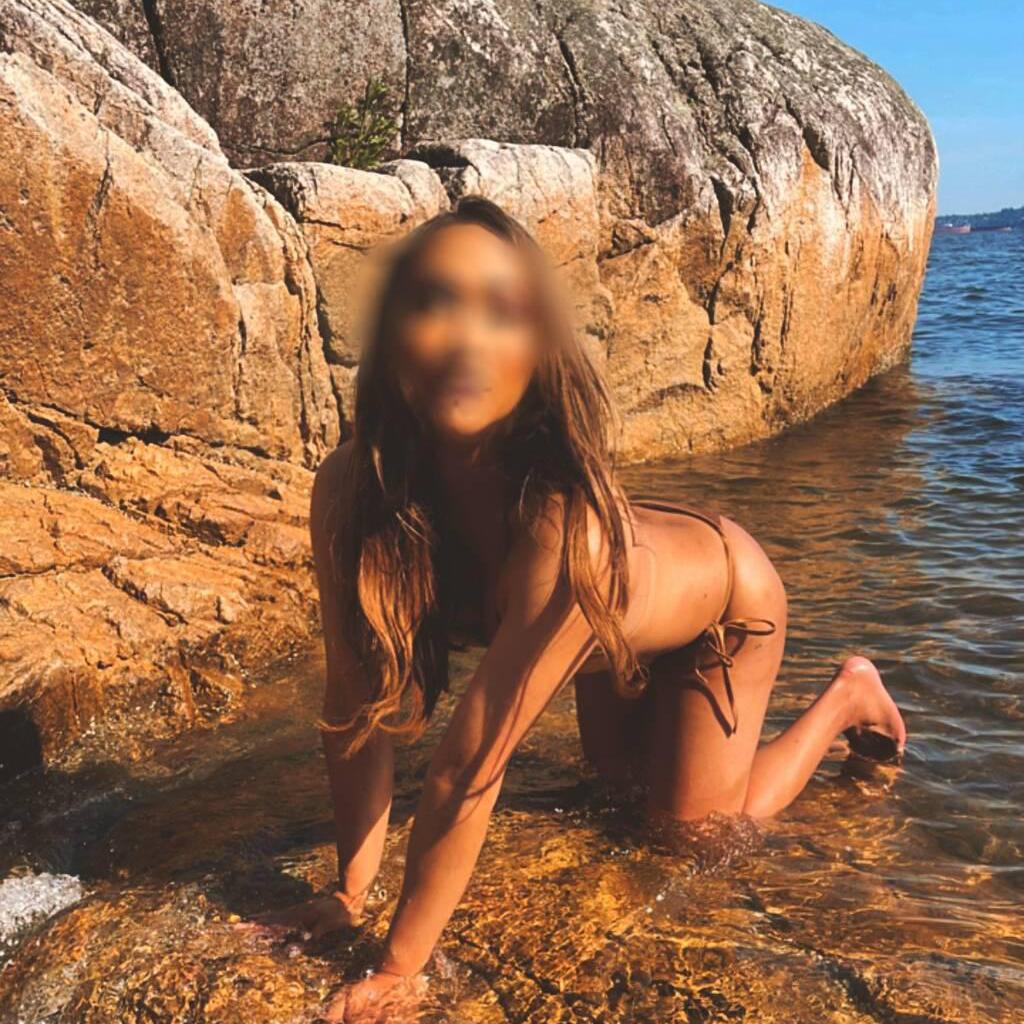 TS GENEVIEVE is Female Escorts. | Vancouver | British Columbia | Canada | canadatopescorts.com 