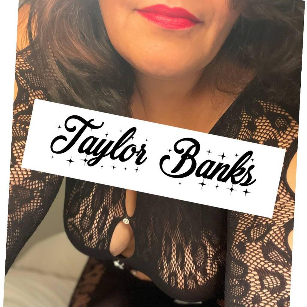 Taylor Banks is Female Escorts. | Niagara | Ontario | Canada | canadatopescorts.com 