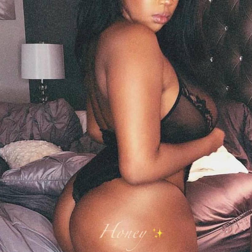 Honey is Female Escorts. | Calgary | Alberta | Canada | canadatopescorts.com 