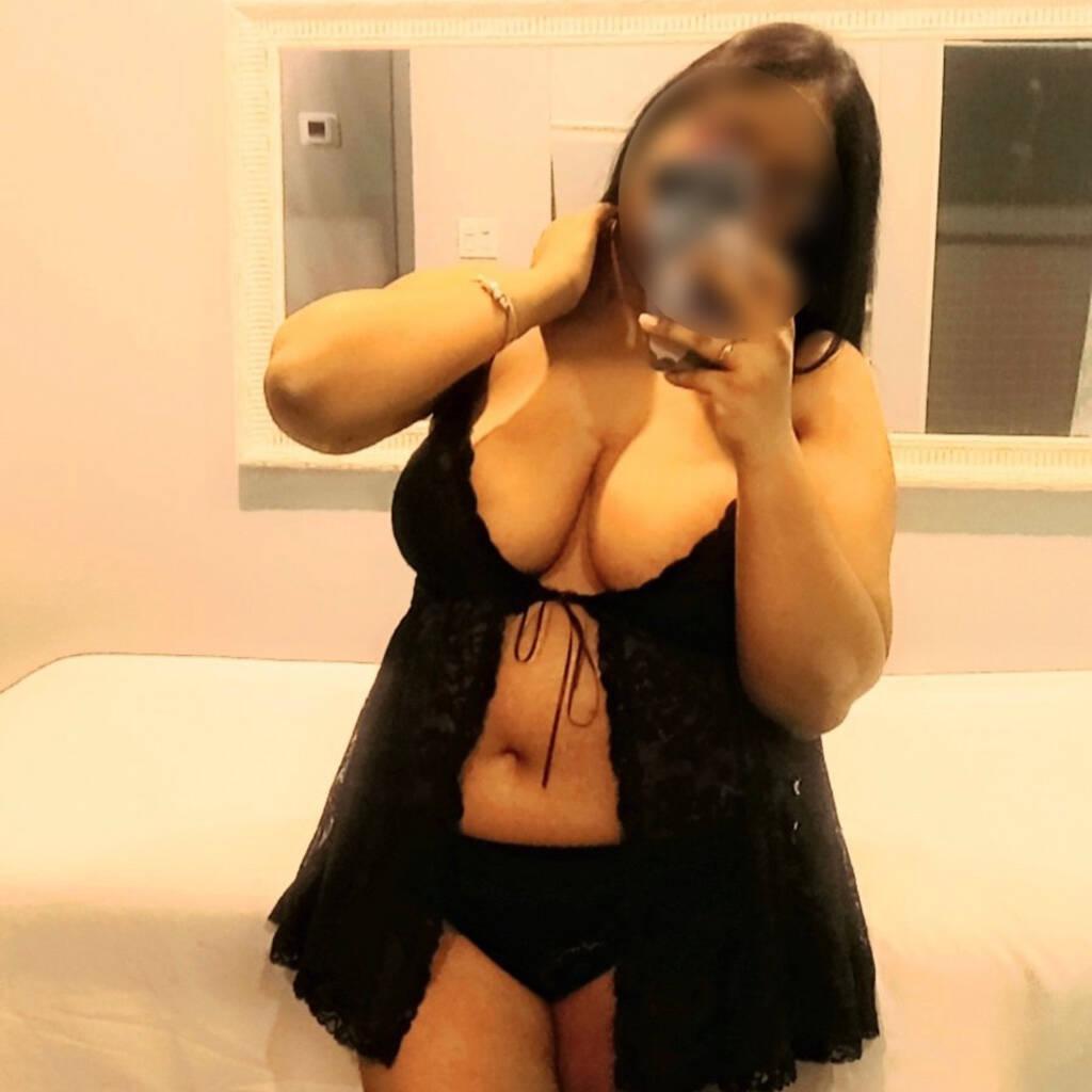 Anika is Female Escorts. | Vancouver | British Columbia | Canada | canadatopescorts.com 