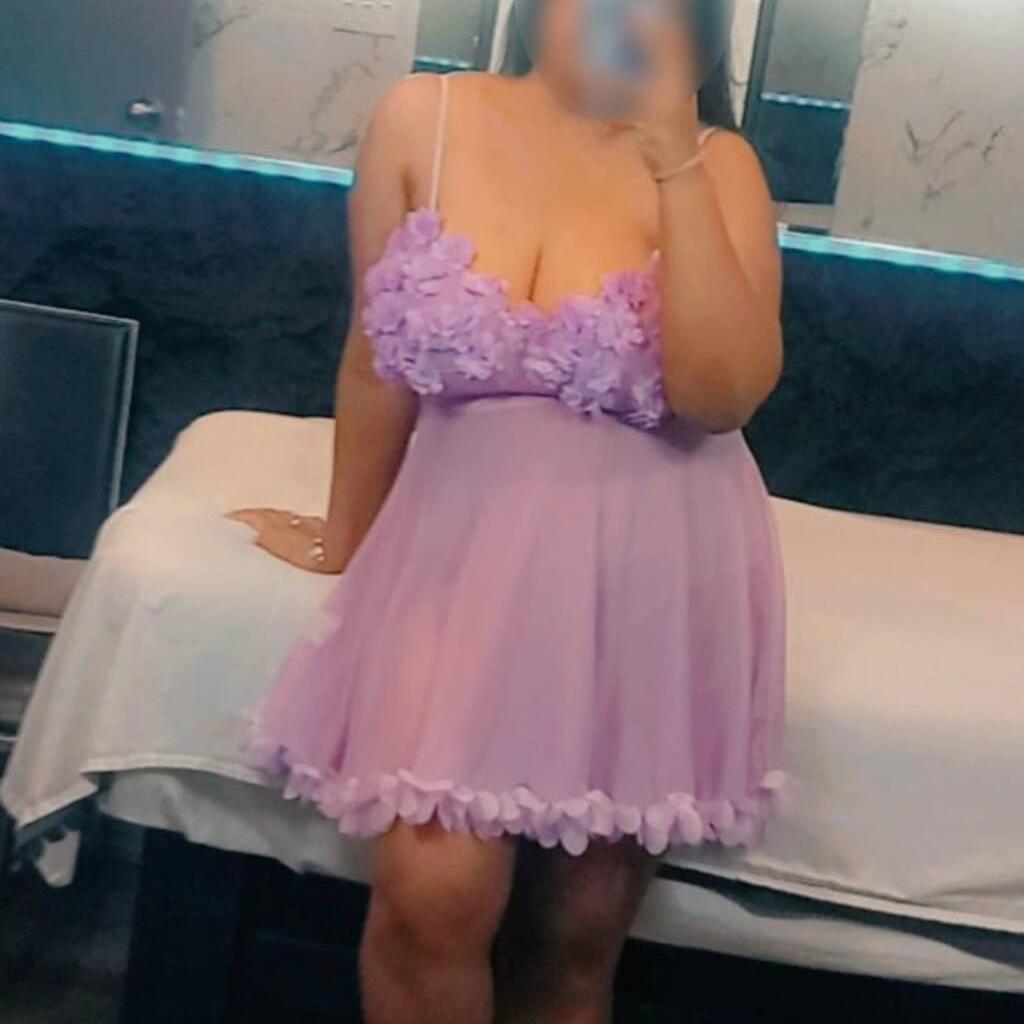 Anika is Female Escorts. | Vancouver | British Columbia | Canada | canadatopescorts.com 