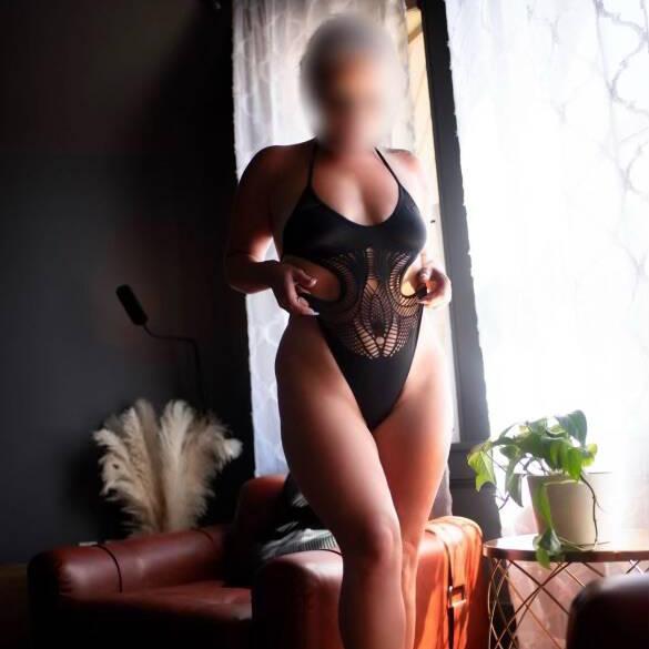 Hunter & Aria is Female Escorts. | Nanaimo | British Columbia | Canada | canadatopescorts.com 