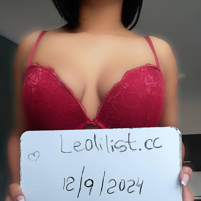 Yessica is Female Escorts. | Toronto | Ontario | Canada | canadatopescorts.com 