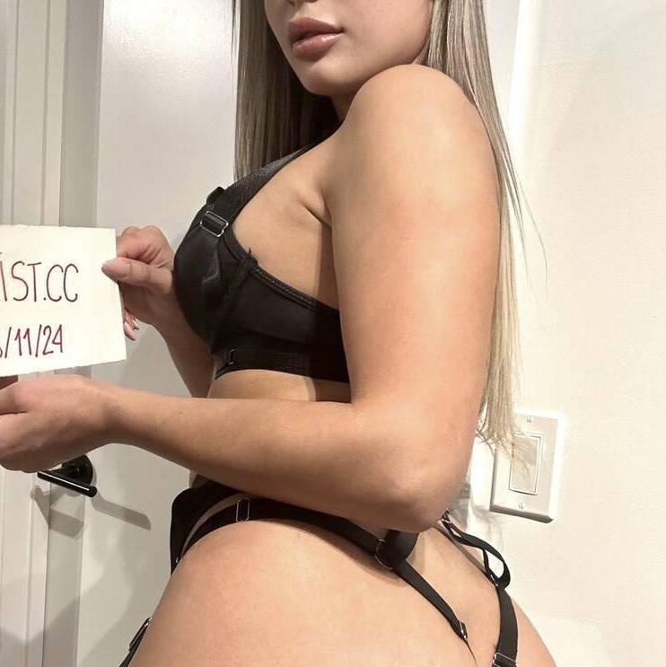 
                        Ariana
                     is Female Escorts. | Yukon | Yukon | Canada | canadatopescorts.com 