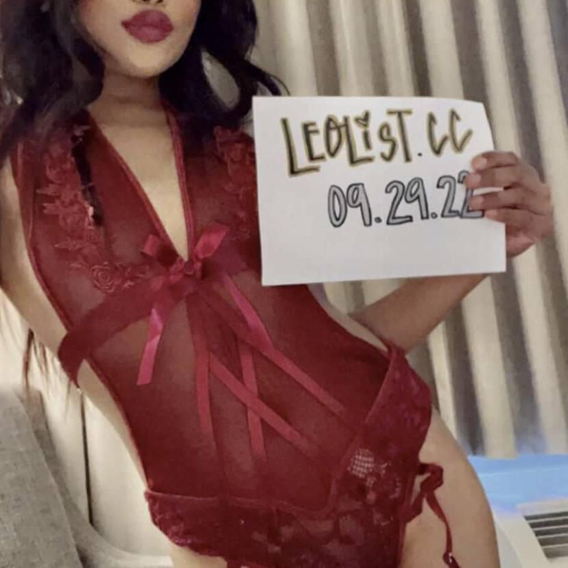 
                        Scarlett
                     is Female Escorts. | Toronto | Ontario | Canada | canadatopescorts.com 