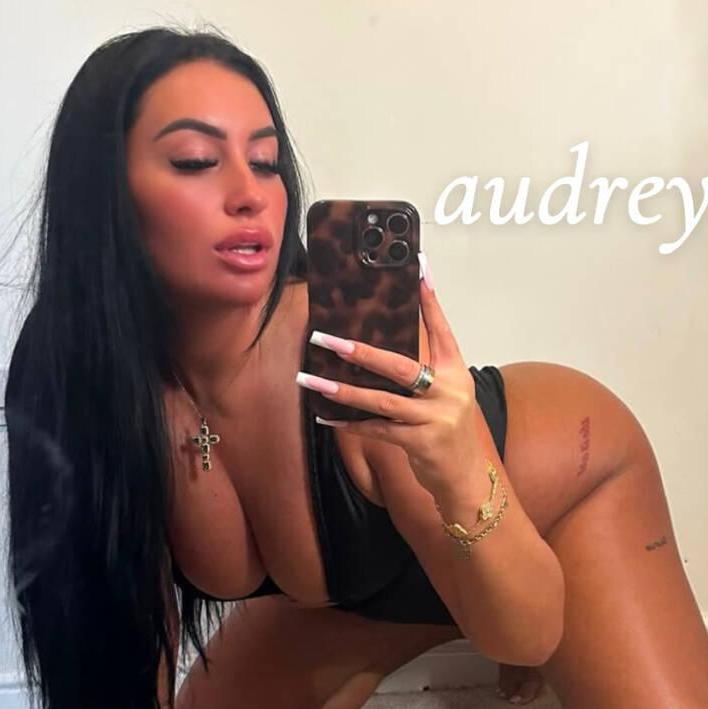 
                        audrey
                     is Female Escorts. | Trois Rivieres | Quebec | Canada | canadatopescorts.com 