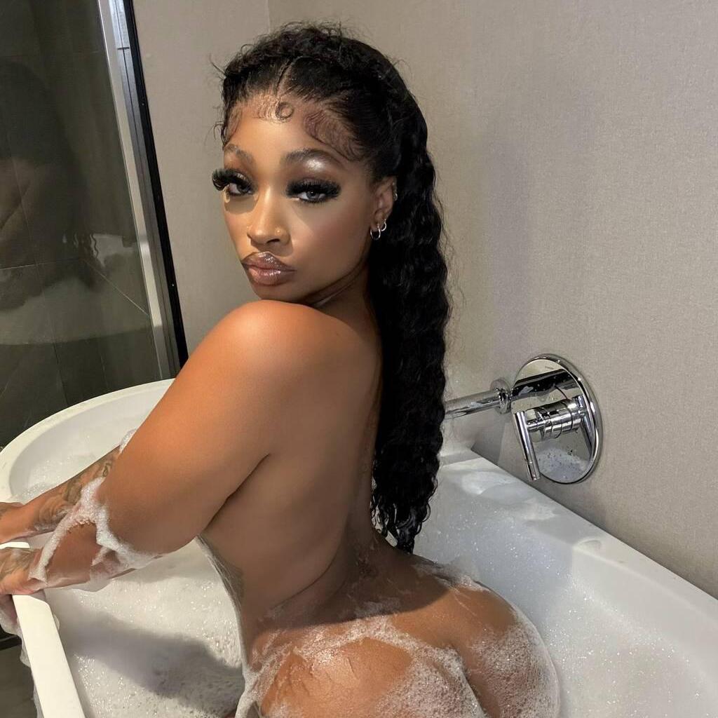 
                        Angel
                     is Female Escorts. | Guelph | Ontario | Canada | canadatopescorts.com 