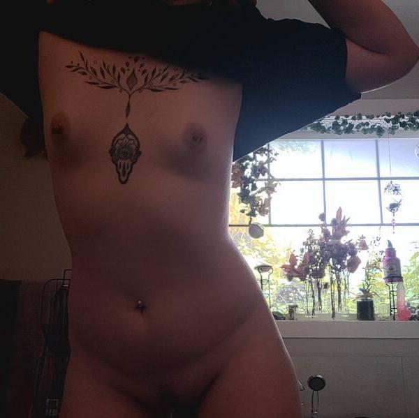 
                        SunnyDee
                     is Female Escorts. | Calgary | Alberta | Canada | canadatopescorts.com 