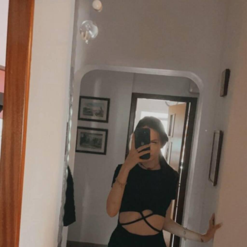 
                        Laura
                     is Female Escorts. | Comox Balley | British Columbia | Canada | canadatopescorts.com 