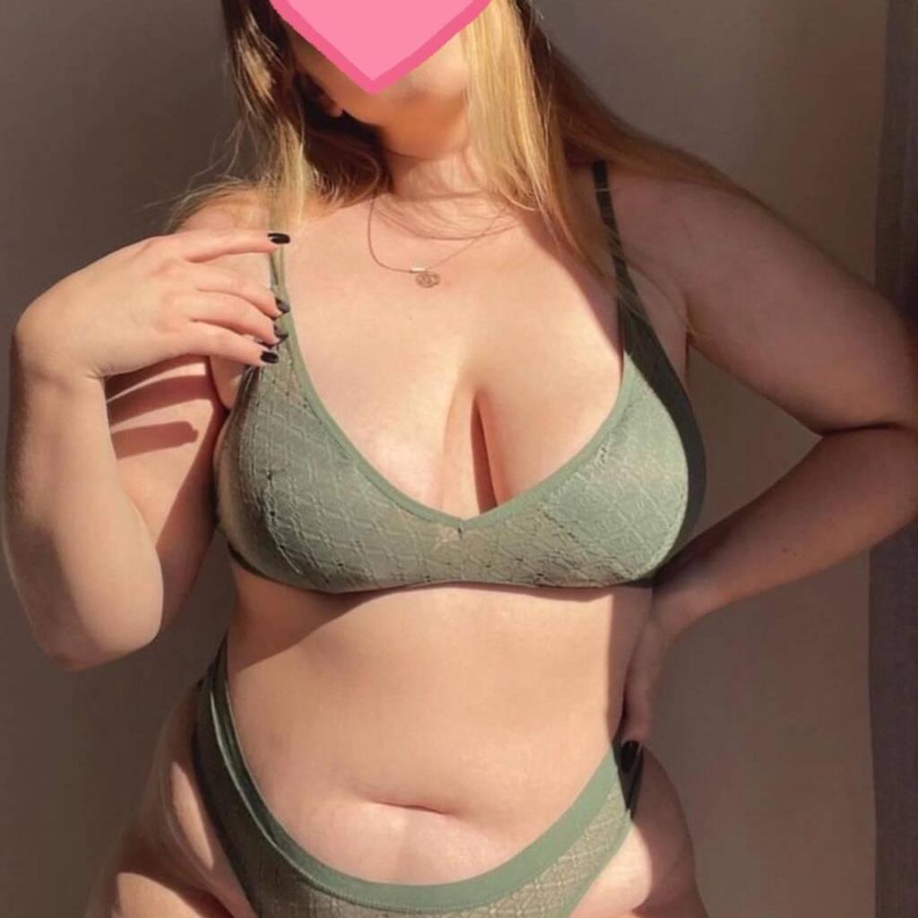 
                        Mia
                     is Female Escorts. | Quebec City | Quebec | Canada | canadatopescorts.com 