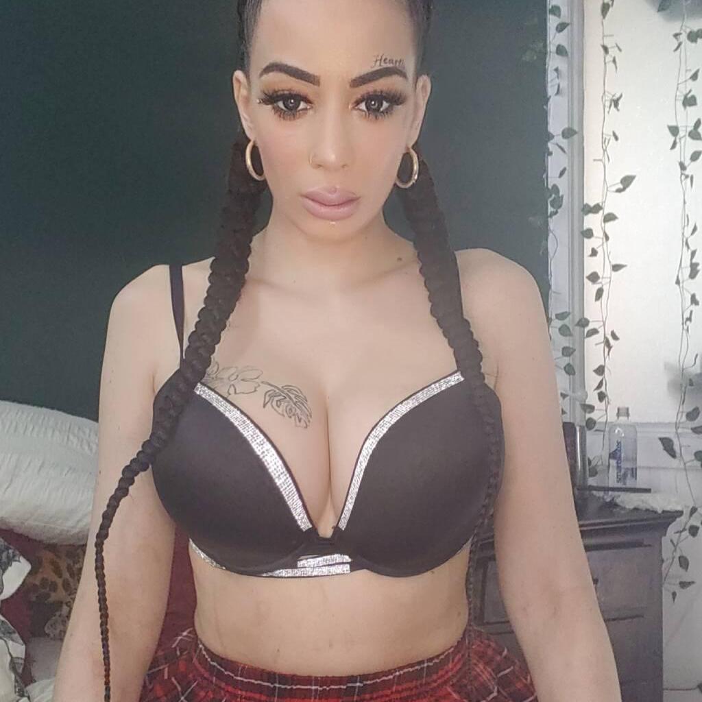 
                        niomi
                     is Female Escorts. | Vancouver | British Columbia | Canada | canadatopescorts.com 