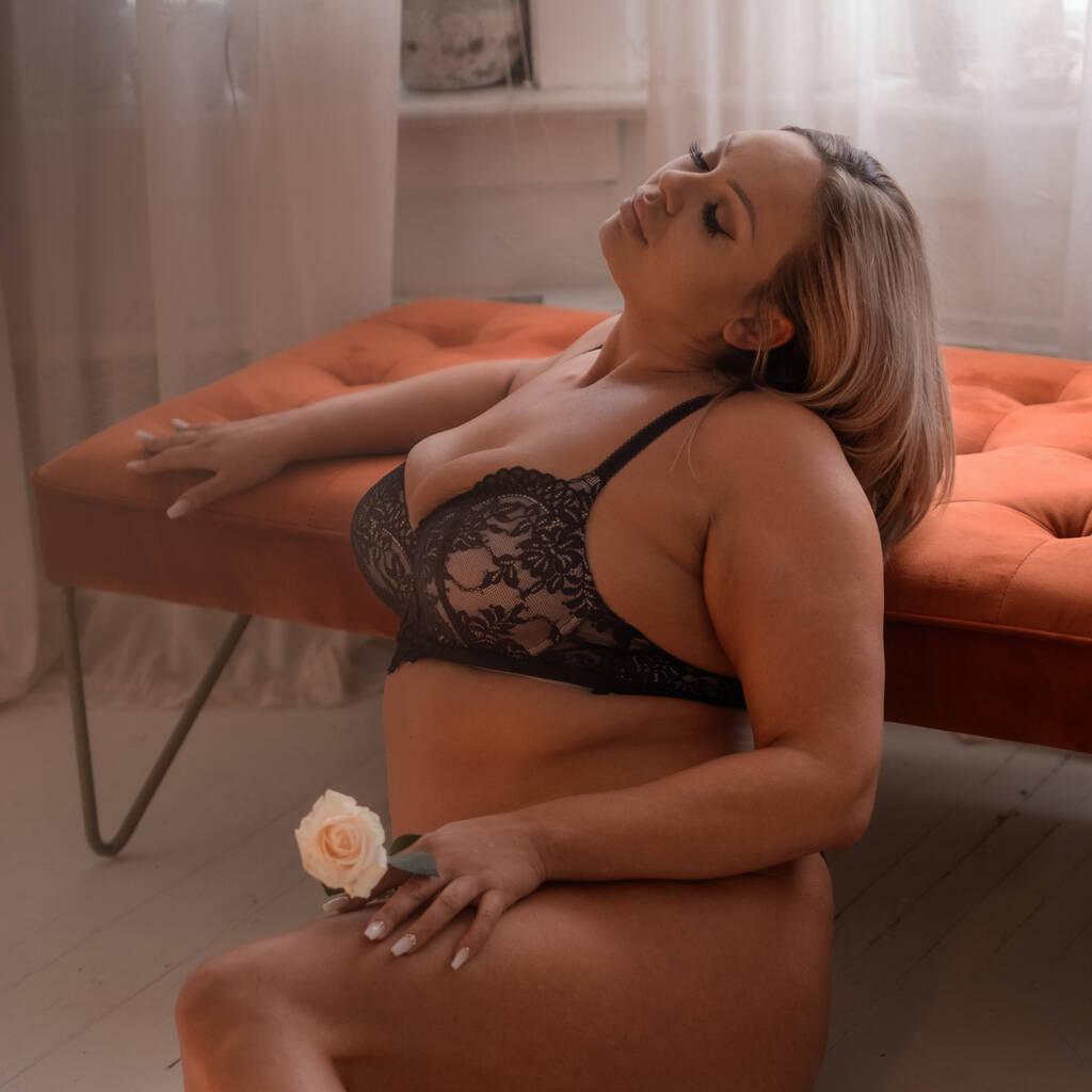
                        Nicole
                     is Female Escorts. | Lethbridge | Alberta | Canada | canadatopescorts.com 