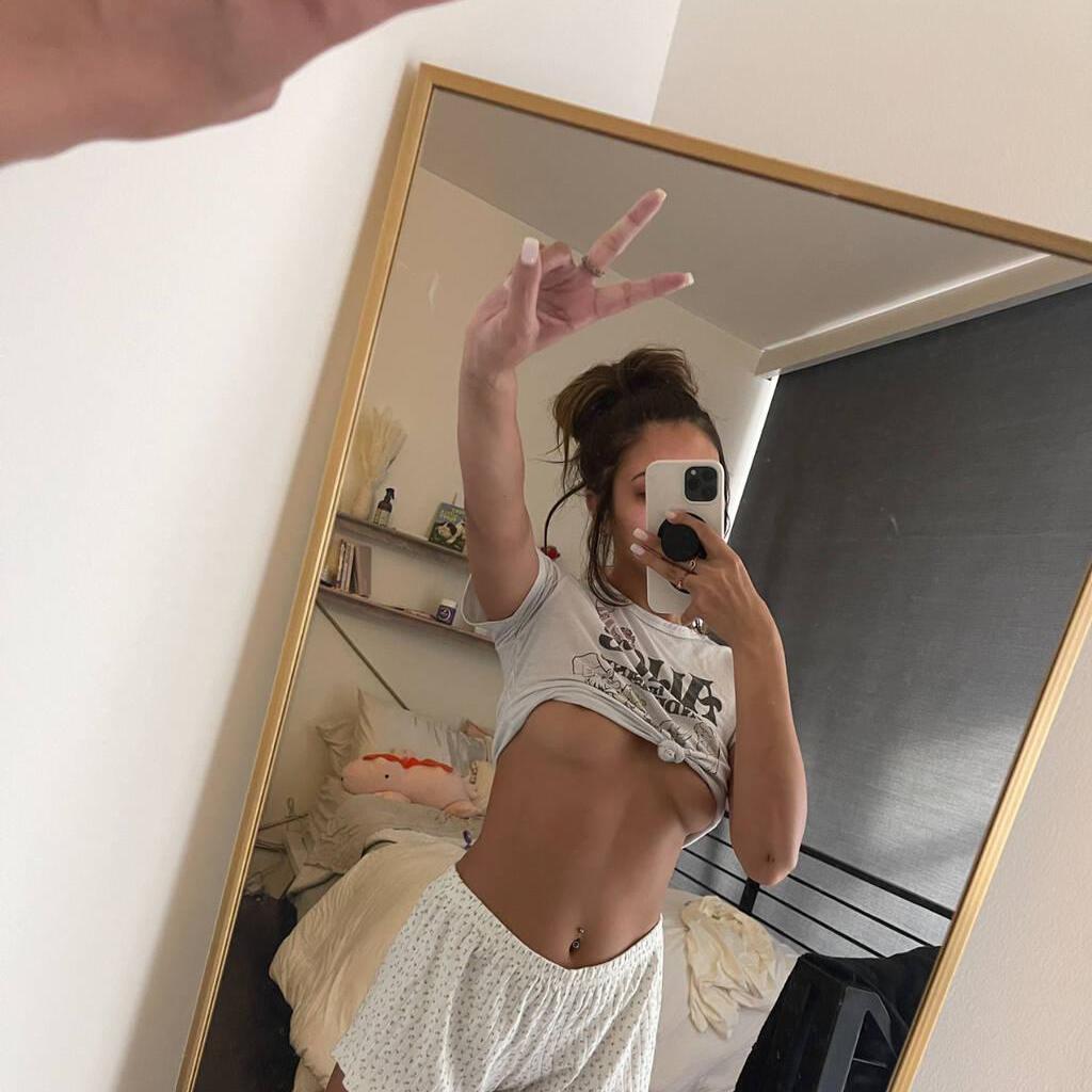 
                        Sarah
                     is Female Escorts. | St. Albert | Alberta | Canada | canadatopescorts.com 