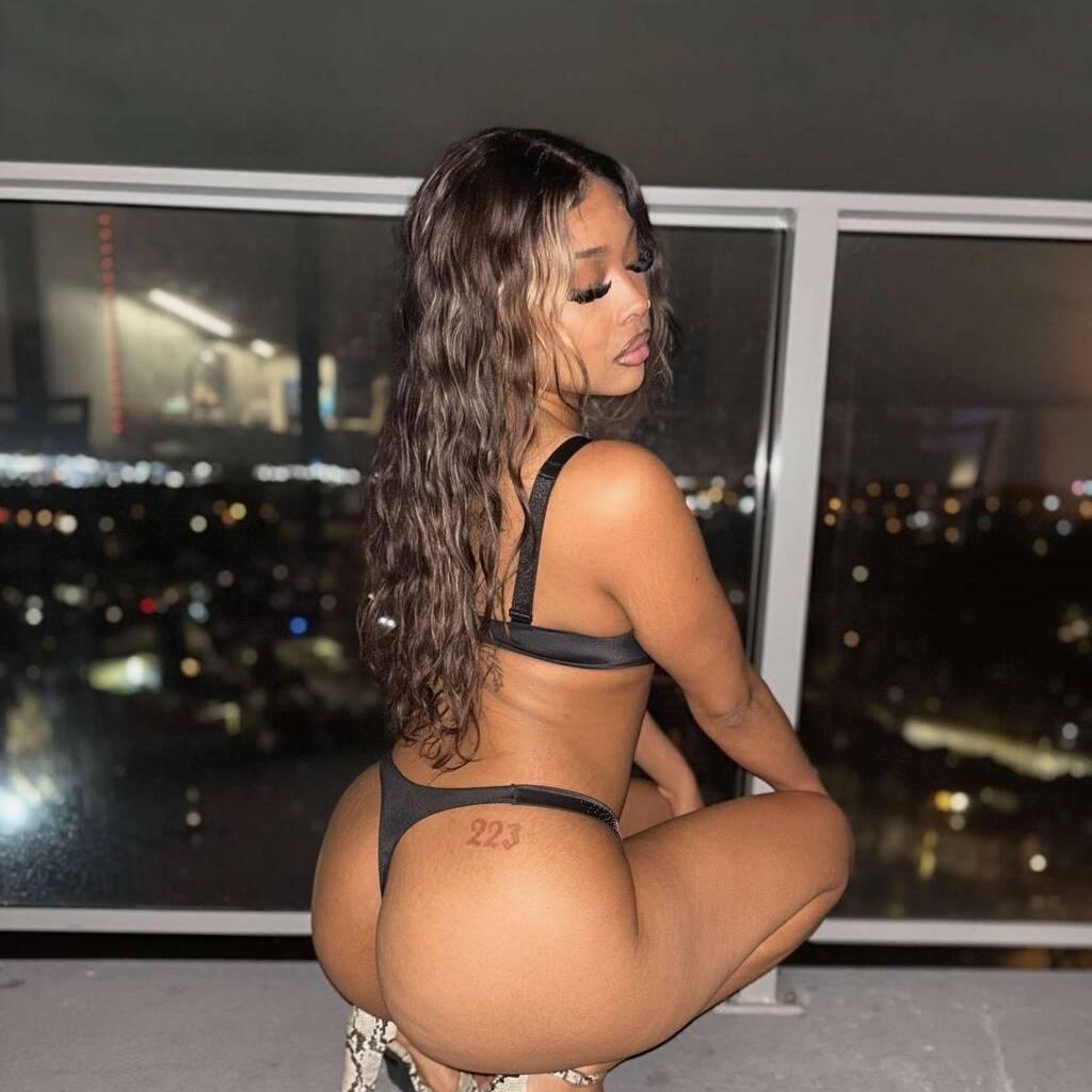 
                        Leyla
                     is Female Escorts. | Yukon | Yukon | Canada | canadatopescorts.com 
