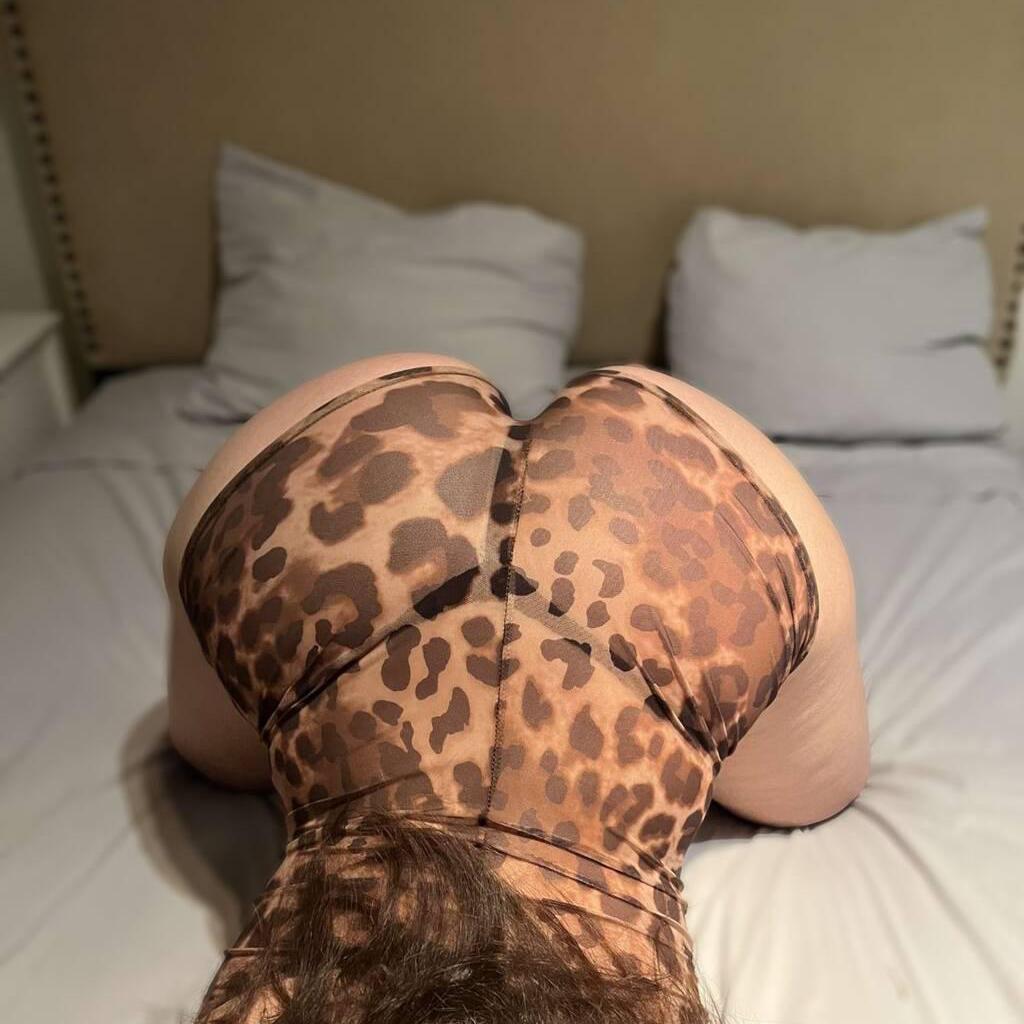 
                        KHLOE
                     is Female Escorts. | Moncton | New Brunswick | Canada | canadatopescorts.com 