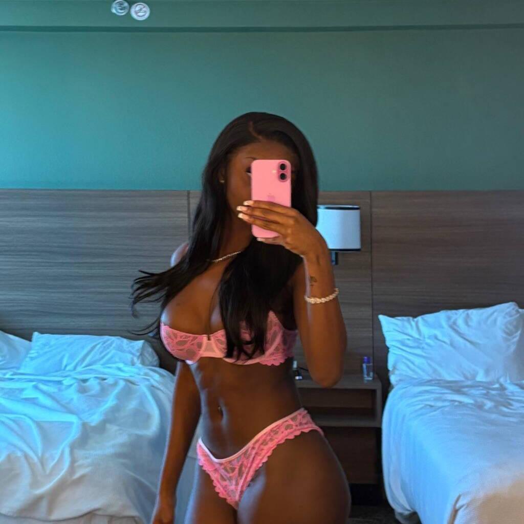 
                        Alicia
                     is Female Escorts. | Niagara | Ontario | Canada | canadatopescorts.com 