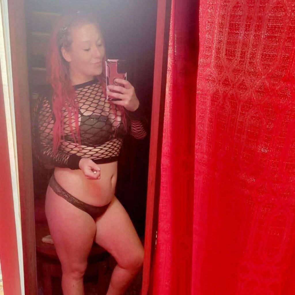 
                        Kim
                     is Female Escorts. | Chatham | Ontario | Canada | canadatopescorts.com 