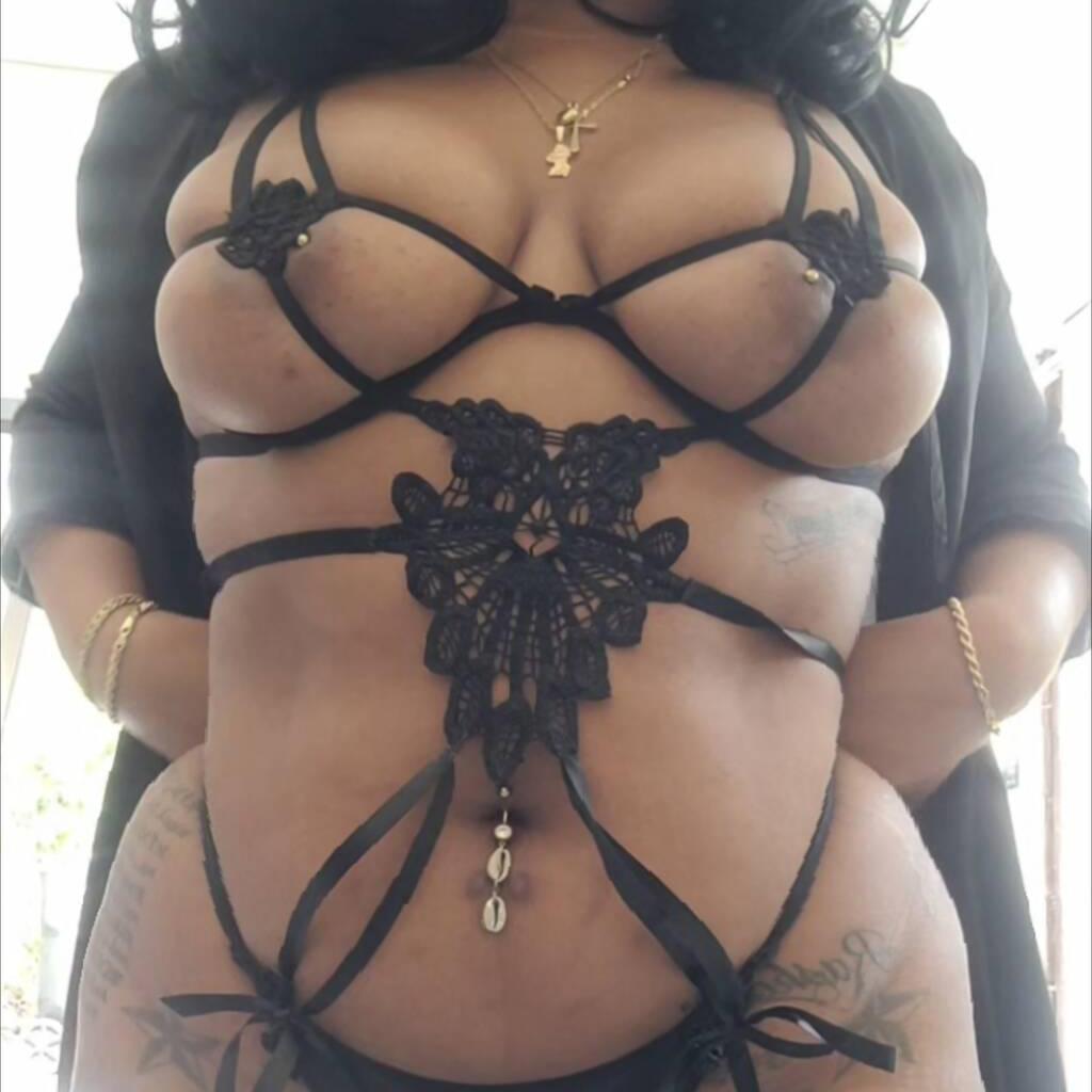 
                        Amandaa
                     is Female Escorts. | Kingston | Ontario | Canada | canadatopescorts.com 