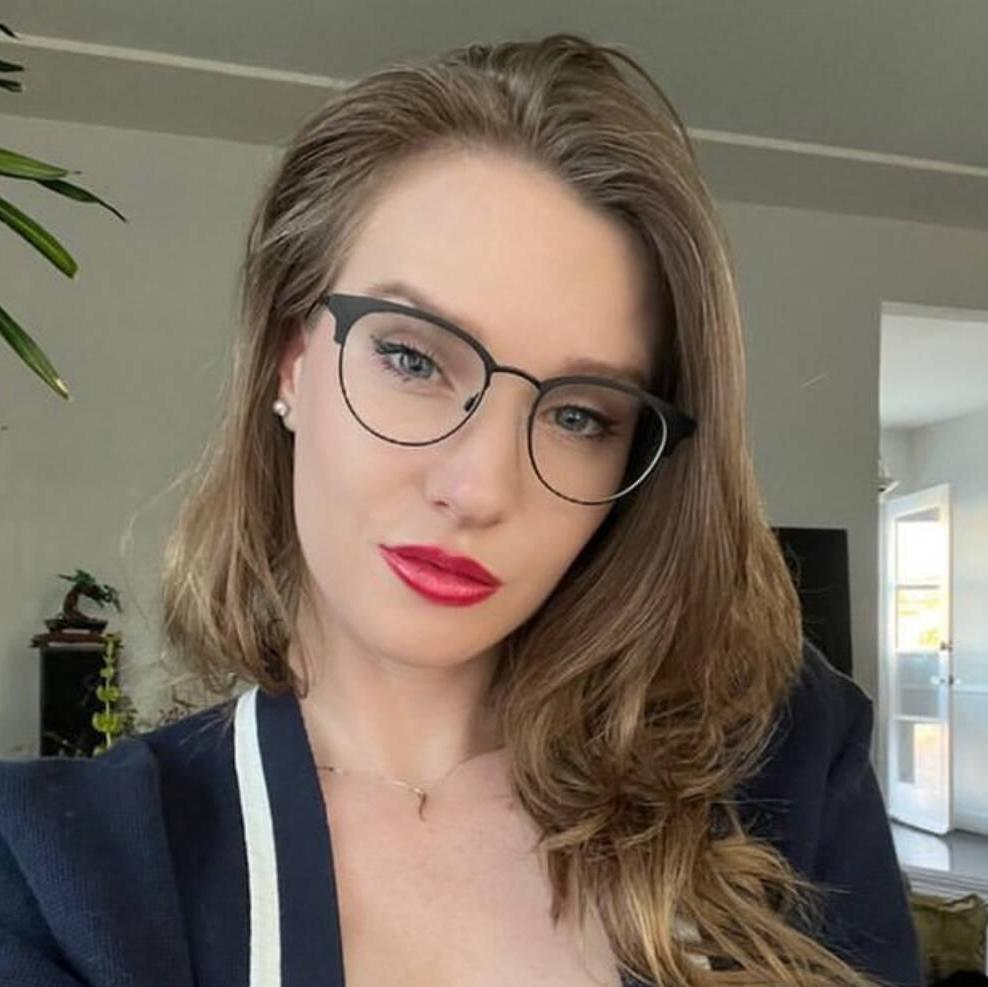 
                        Paige
                     is Female Escorts. | Brandon | Manitoba | Canada | canadatopescorts.com 