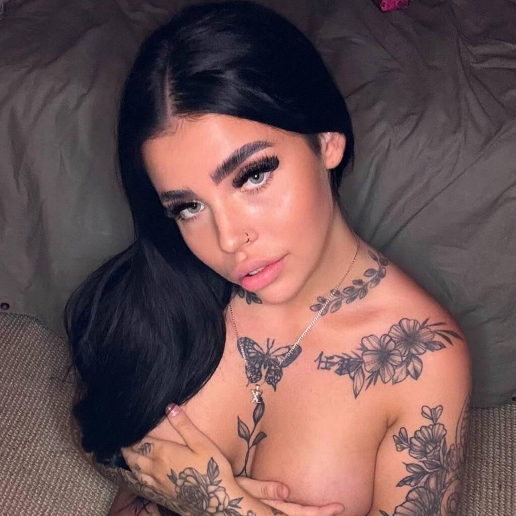 
                        Romy
                     is Female Escorts. | Quebec City | Quebec | Canada | canadatopescorts.com 
