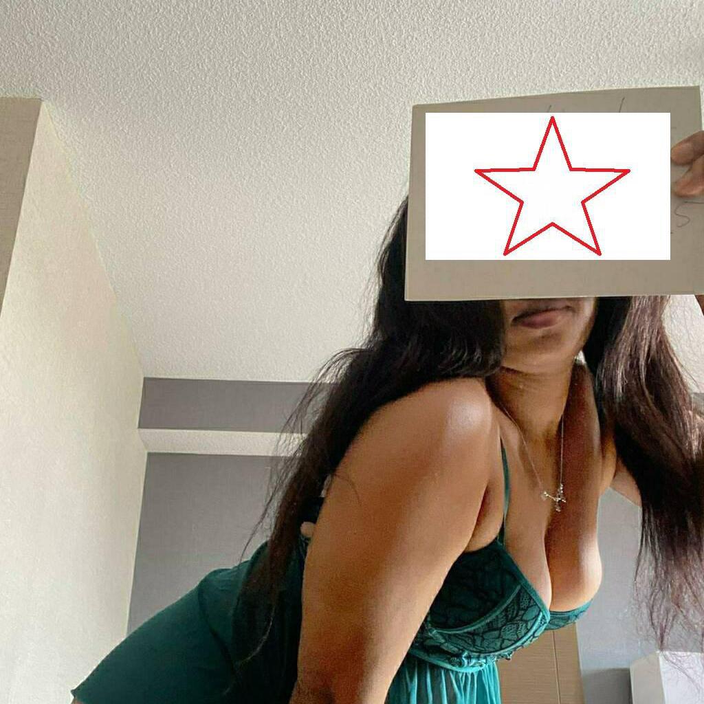 
                        Jennifer
                     is Female Escorts. | Toronto | Ontario | Canada | canadatopescorts.com 