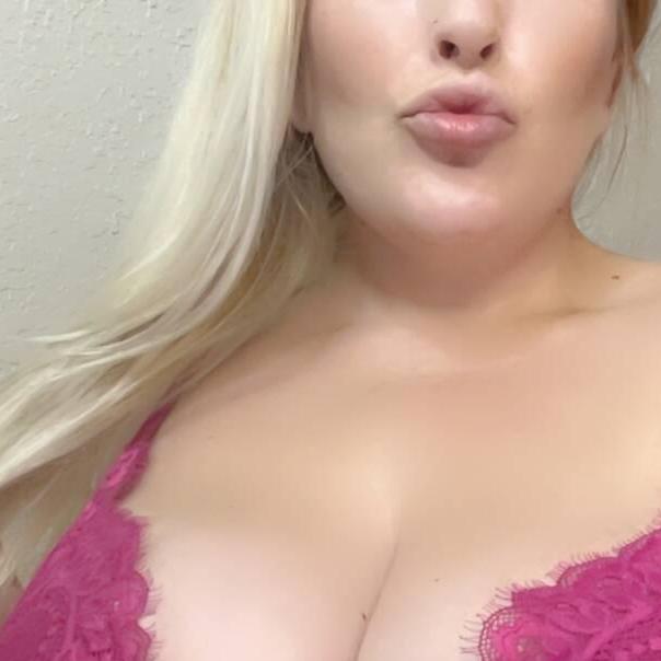 
                        Kira
                     is Female Escorts. | Kitchener | Ontario | Canada | canadatopescorts.com 