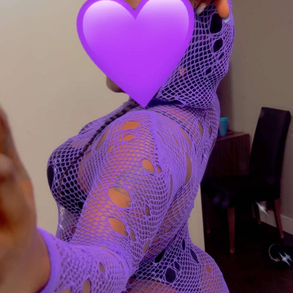 
                        Alexa
                     is Female Escorts. | Hamilton | Ontario | Canada | canadatopescorts.com 