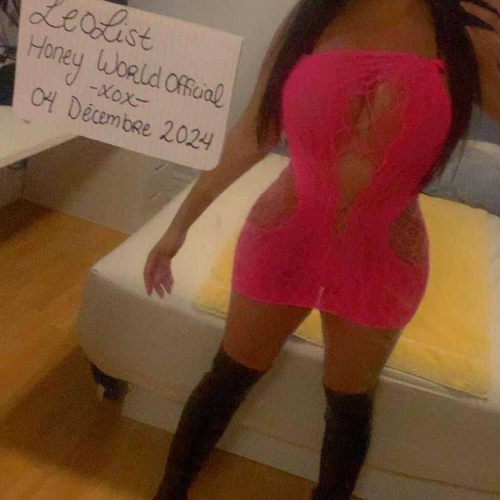 
                        Honeeyyy
                     is Female Escorts. | Quebec City | Quebec | Canada | canadatopescorts.com 