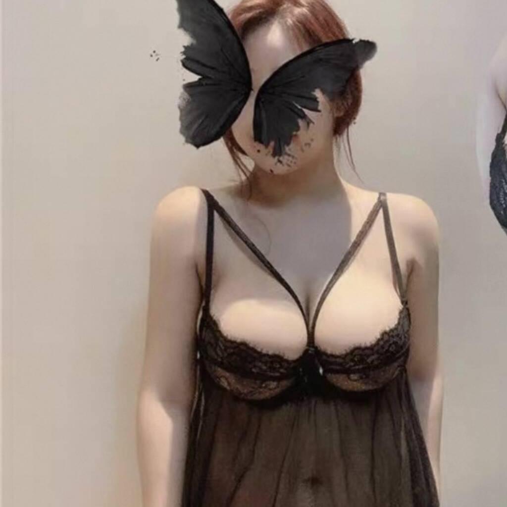 
                        Carly
                     is Female Escorts. | Prince Albert | Saskatchewan | Canada | canadatopescorts.com 